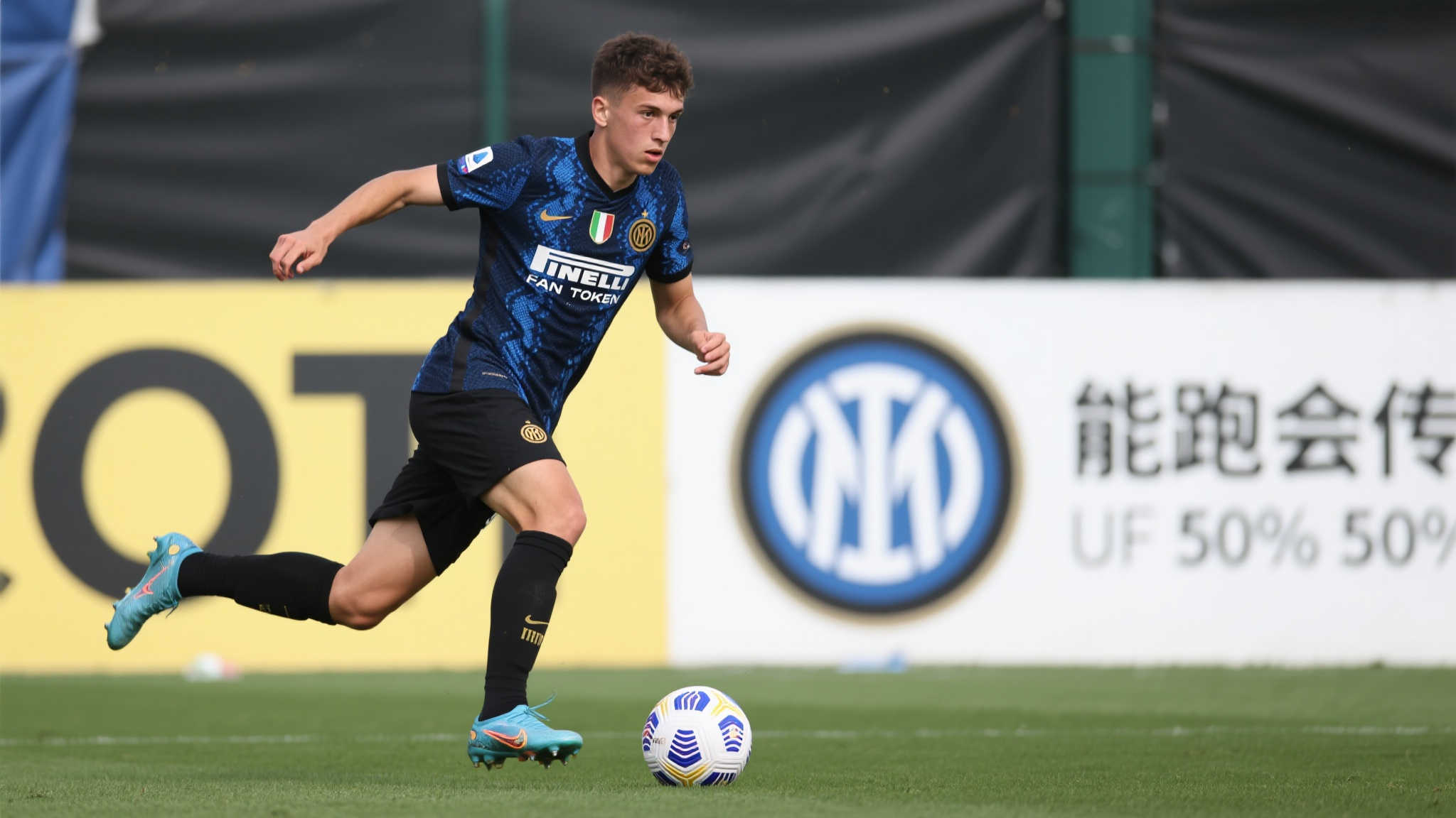 意媒:蒙扎有意租借国际米兰18岁边翼手德皮耶里 意媒:蒙扎有意租借国际米兰18岁边翼手德皮耶里